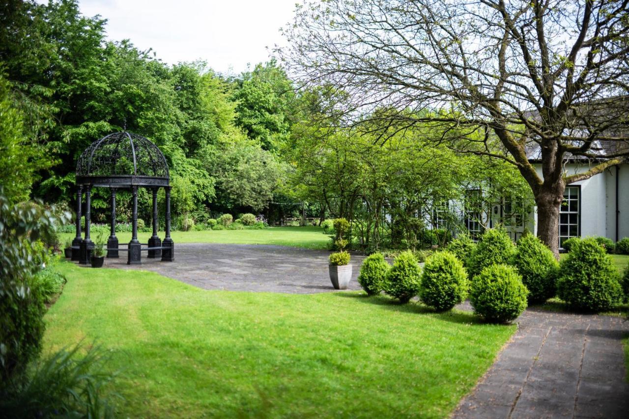 Statham Lodge Hotel Warrington Exterior photo