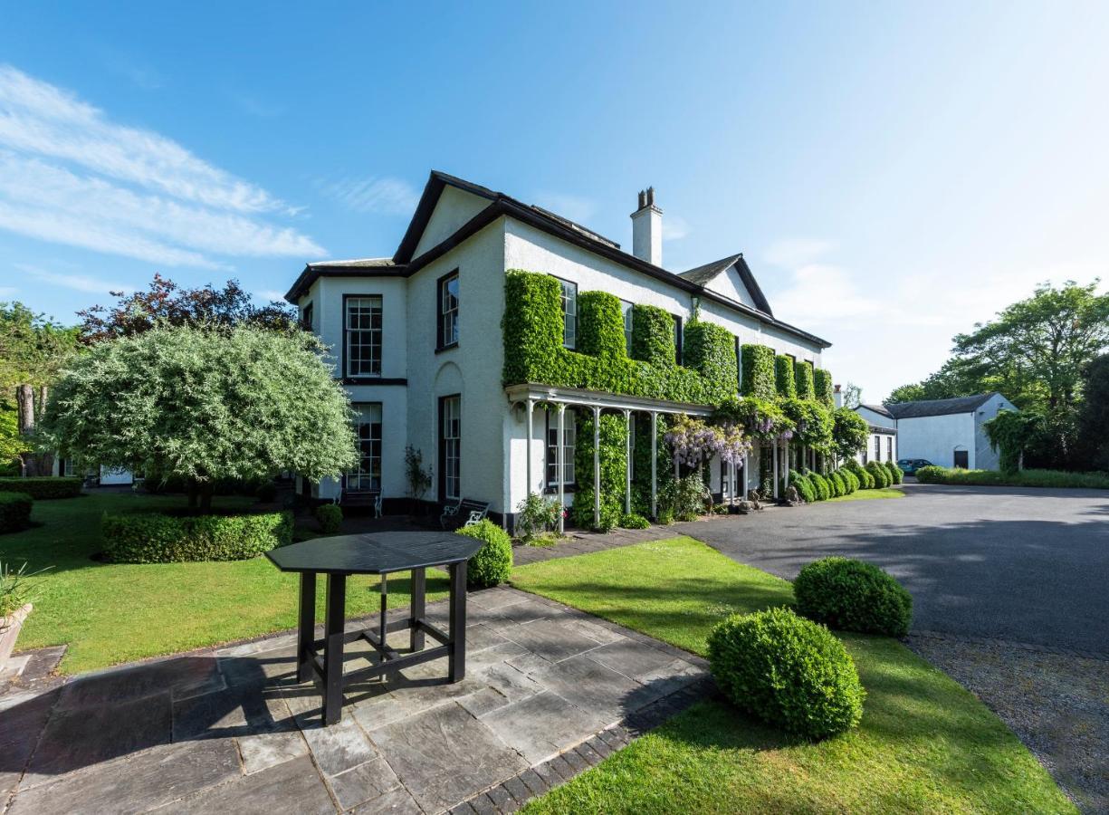 Statham Lodge Hotel Warrington Exterior photo